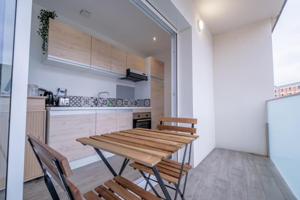 Le Trianon - Parking Prive Lägenhet Reims Exteriör bild
