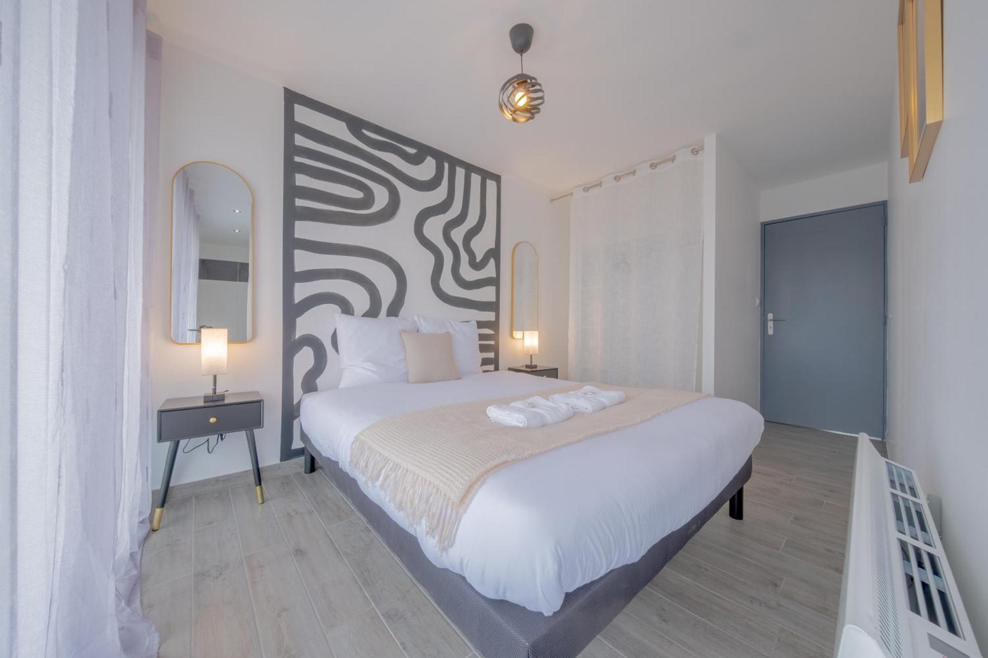 Le Trianon - Parking Prive Lägenhet Reims Exteriör bild