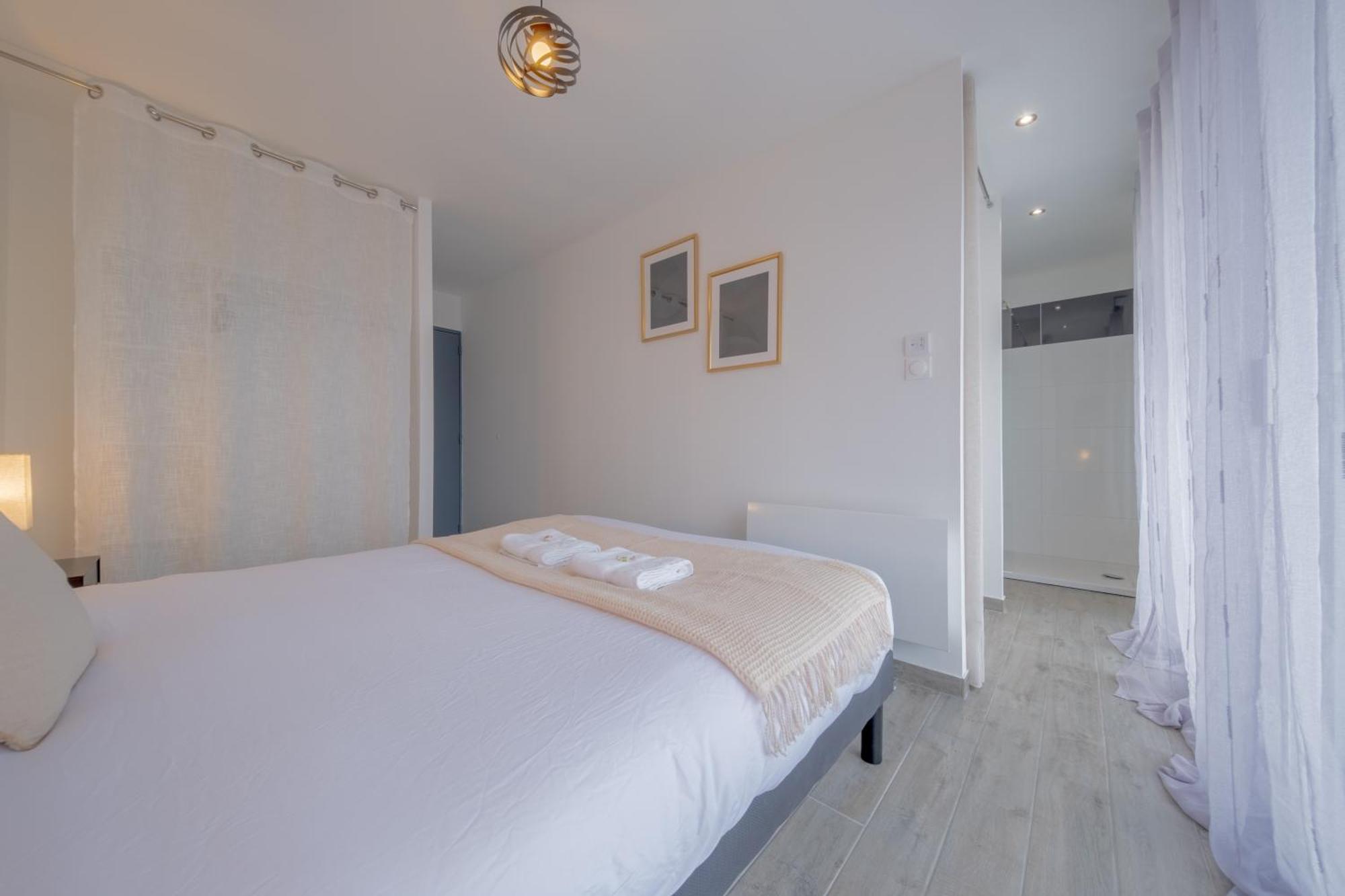 Le Trianon - Parking Prive Lägenhet Reims Exteriör bild