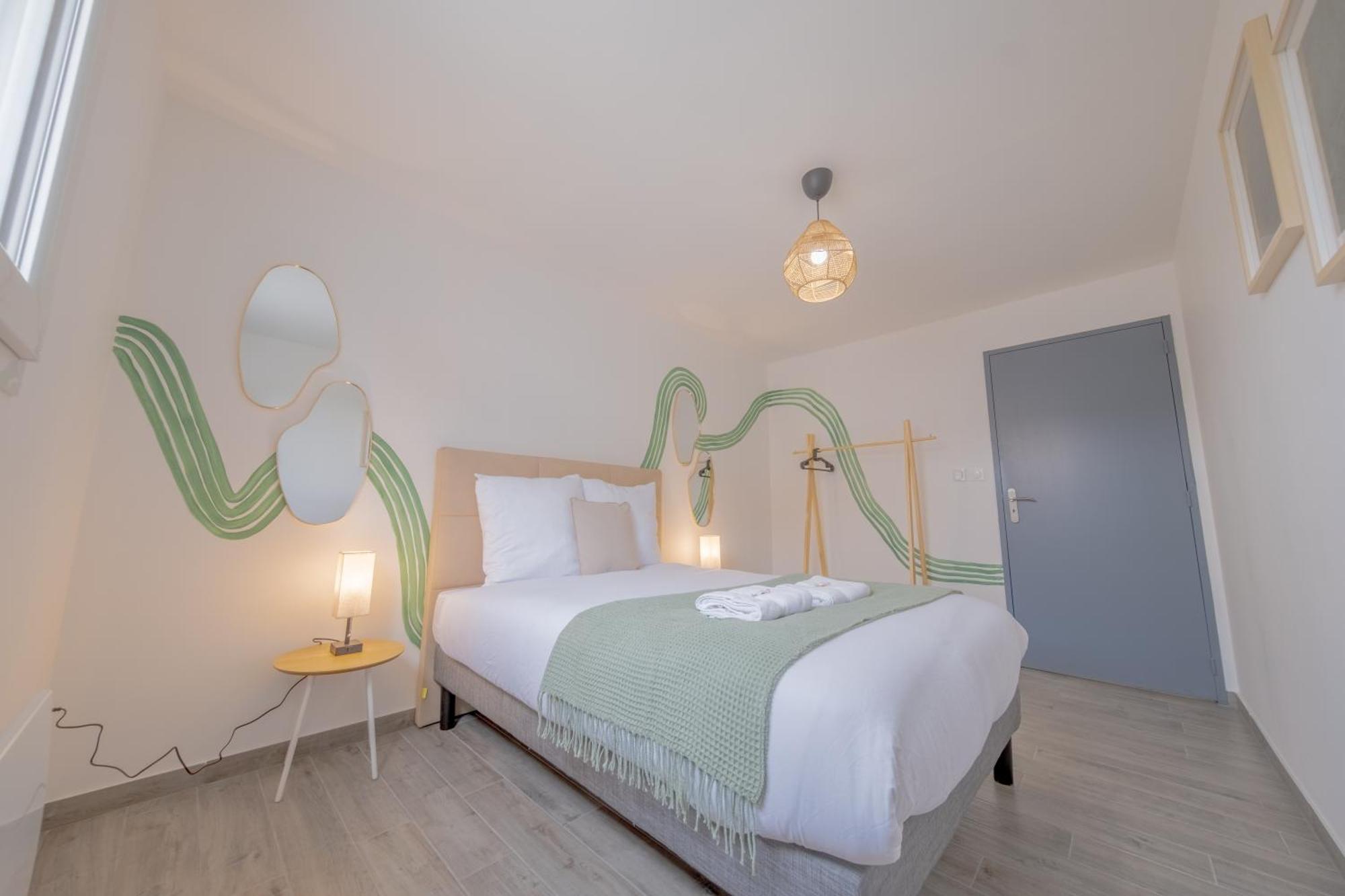 Le Trianon - Parking Prive Lägenhet Reims Exteriör bild